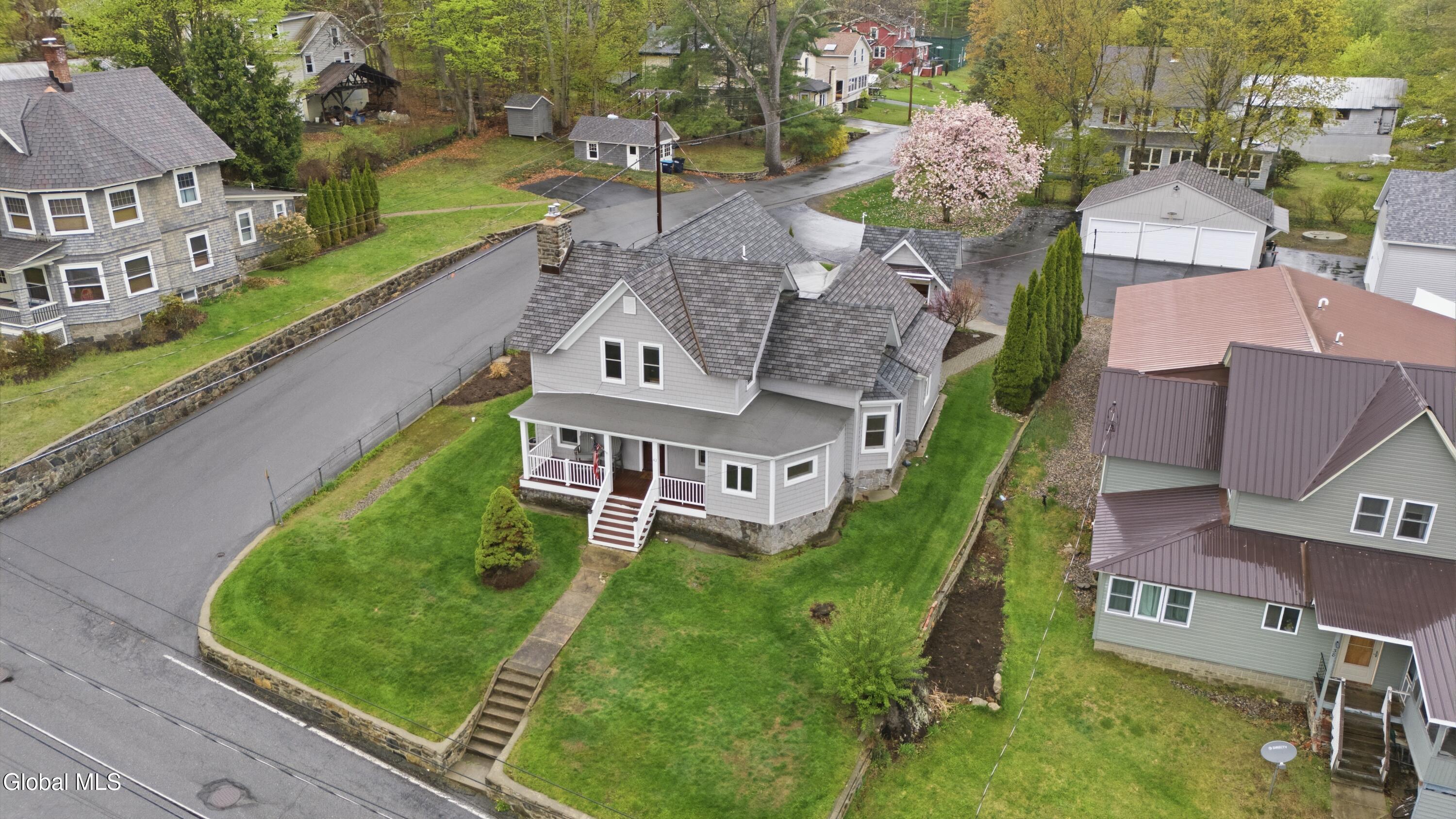 42 Horicon Avenue