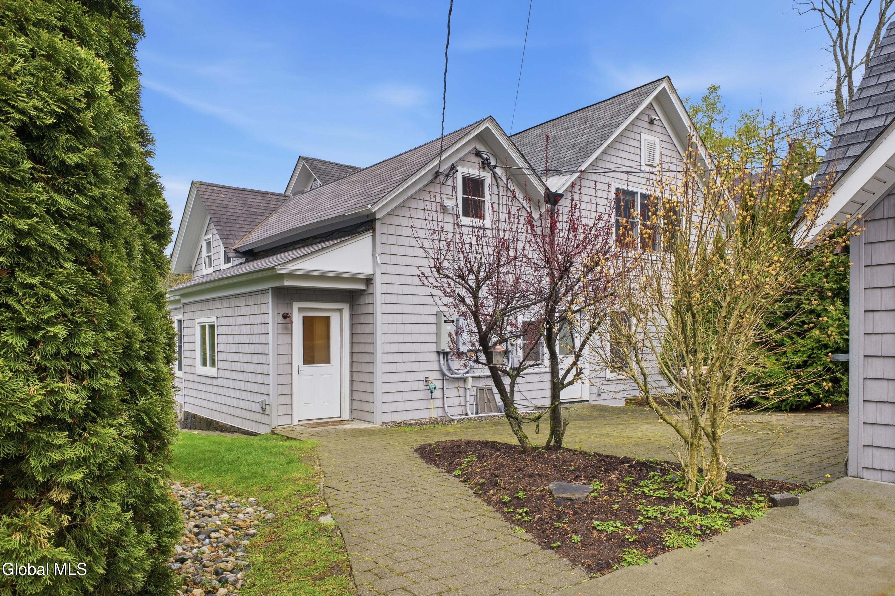 42 Horicon Avenue