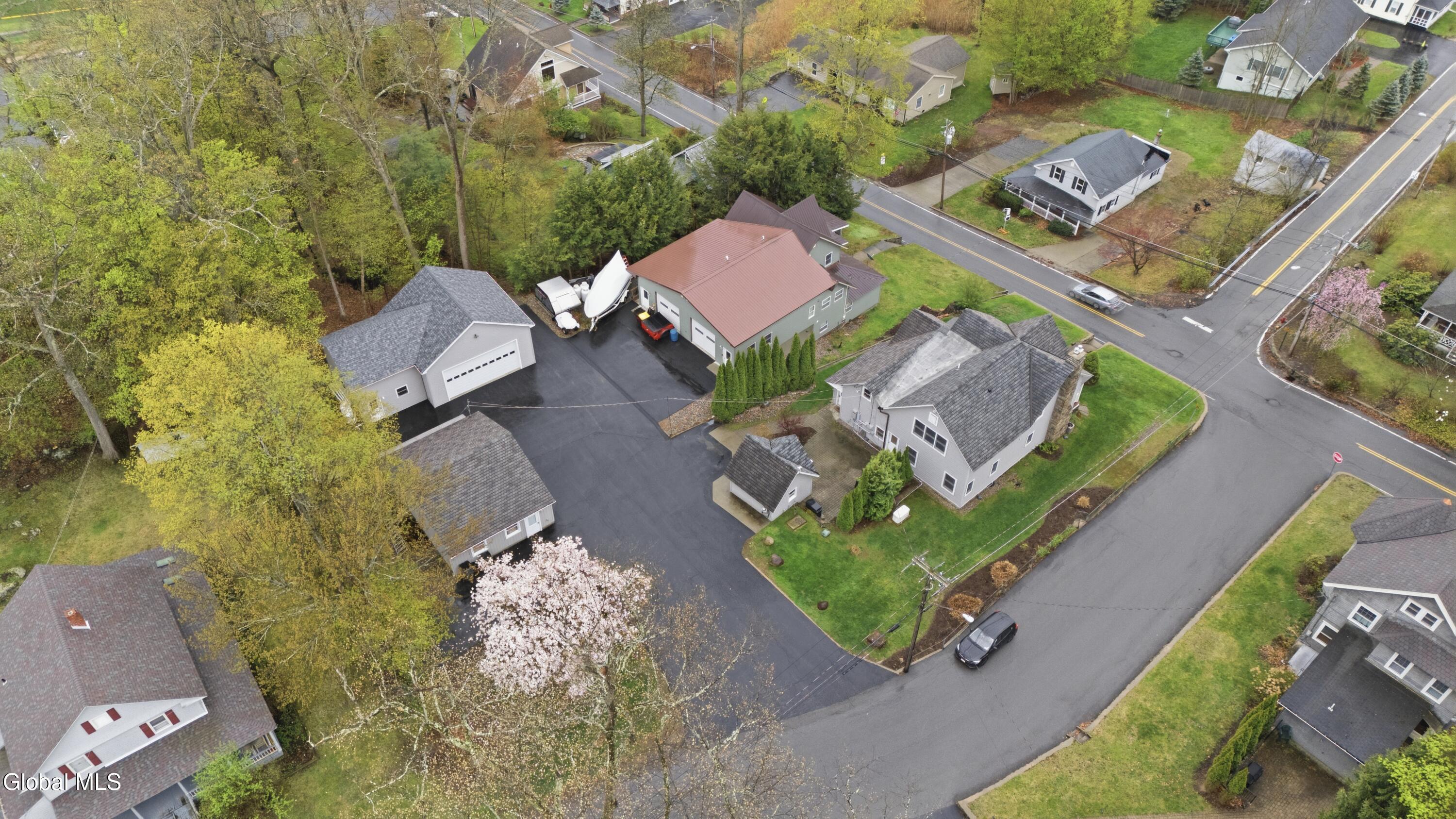 42 Horicon Avenue