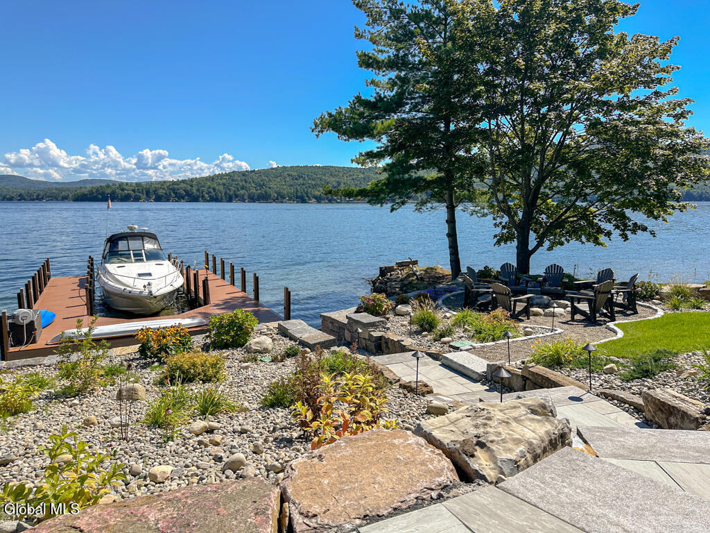 3236 Lake Shore Drive