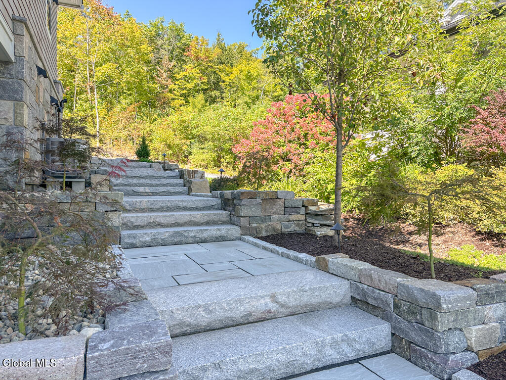 3236 Lake Shore Drive