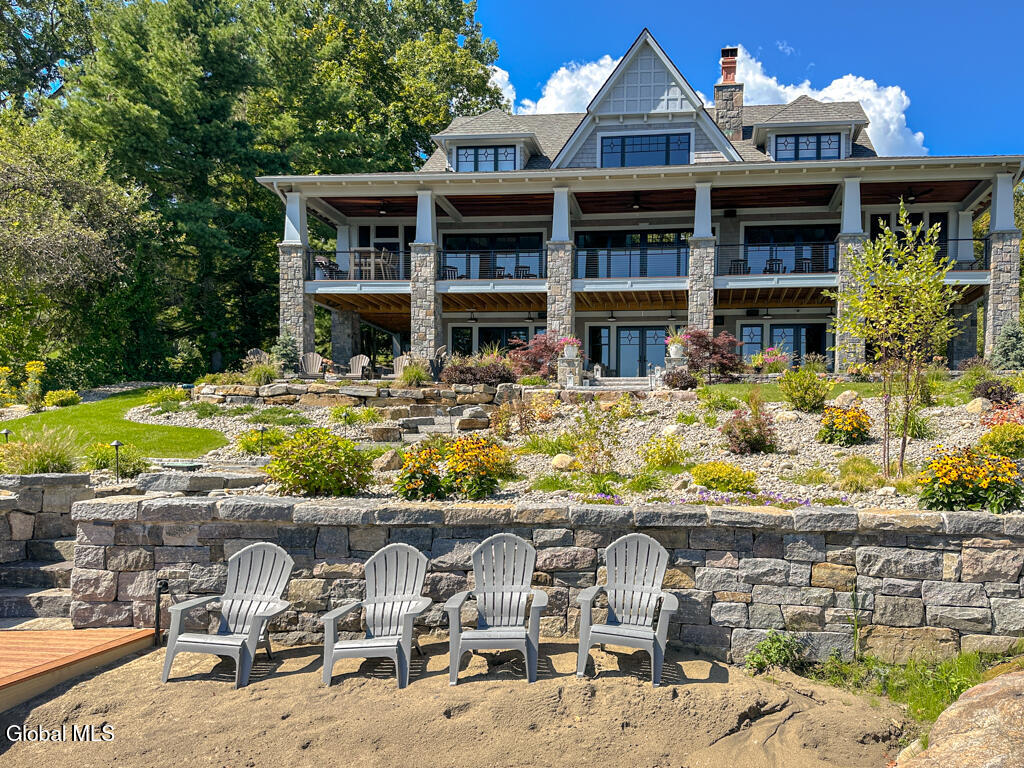 3236 Lake Shore Drive