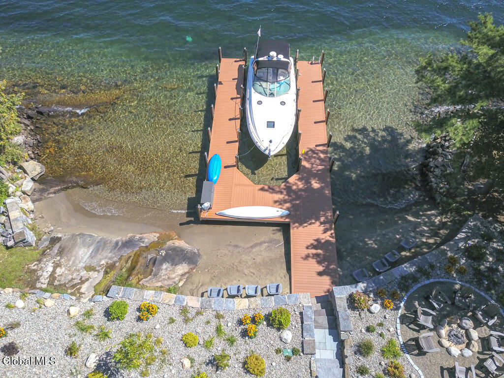 3236 Lake Shore Drive