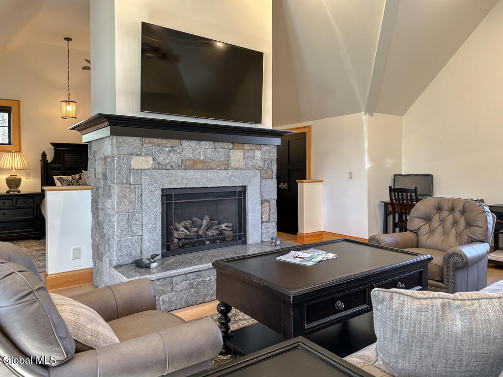 3236 Lake Shore Drive