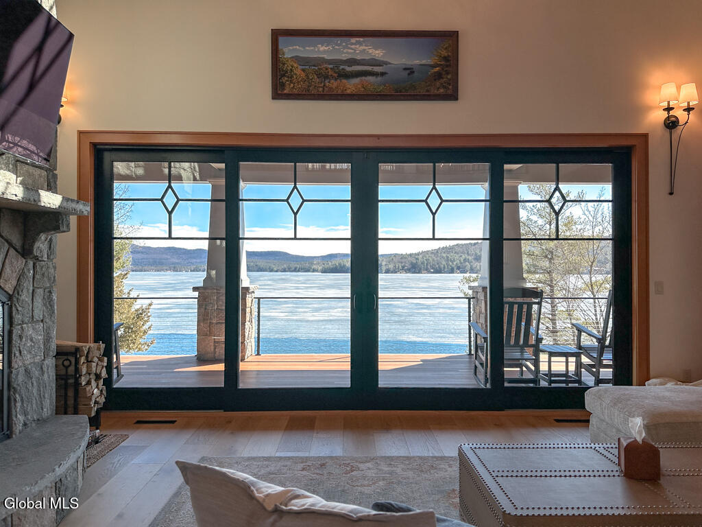3236 Lake Shore Drive