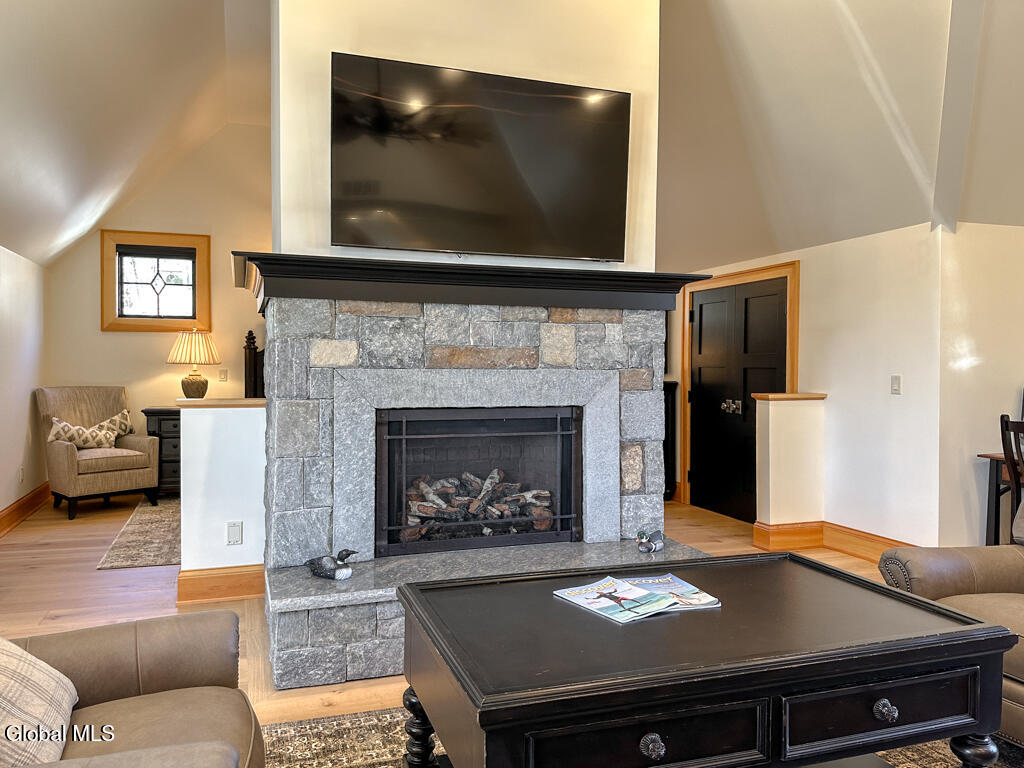 3236 Lake Shore Drive