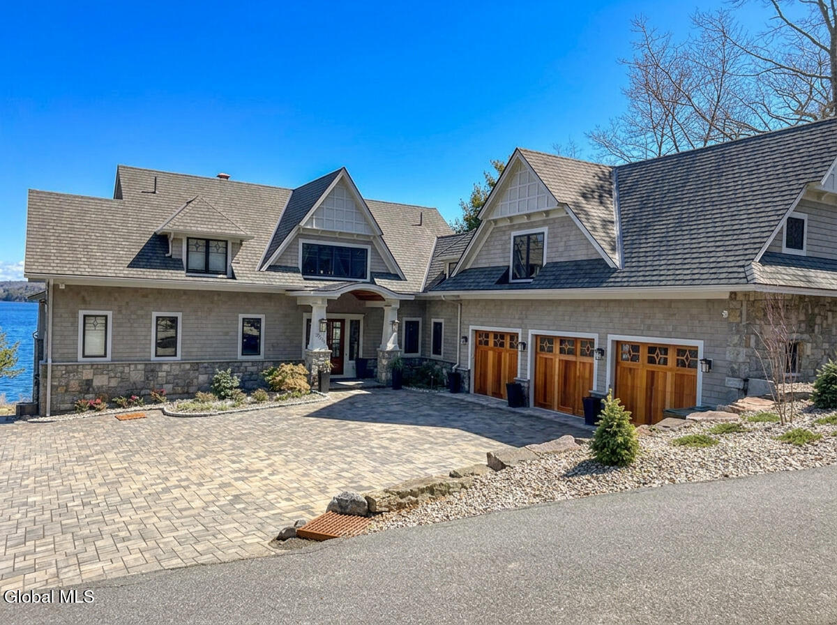 3236 Lake Shore Drive