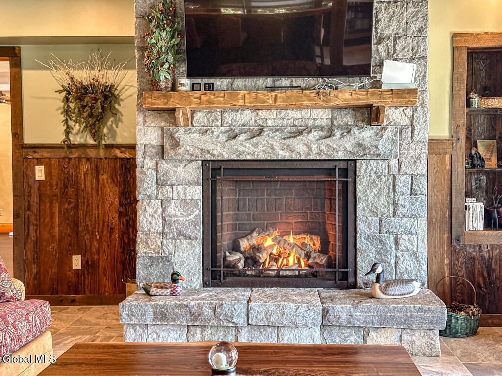 3236 Lake Shore Drive