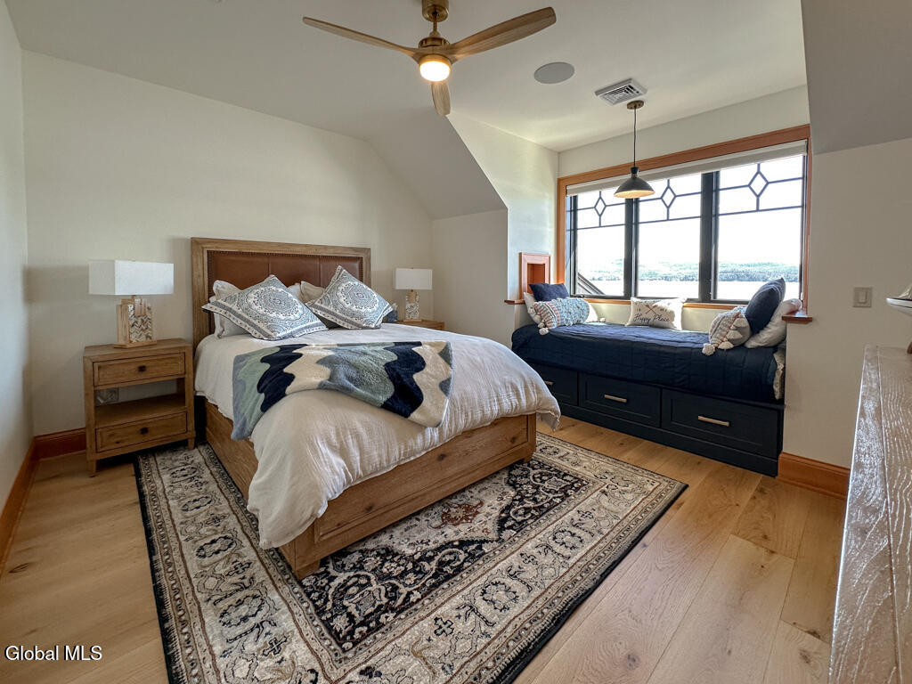 3236 Lake Shore Drive