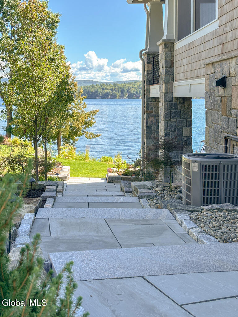 3236 Lake Shore Drive