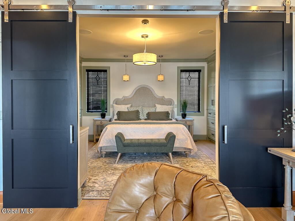 3236 Lake Shore Drive