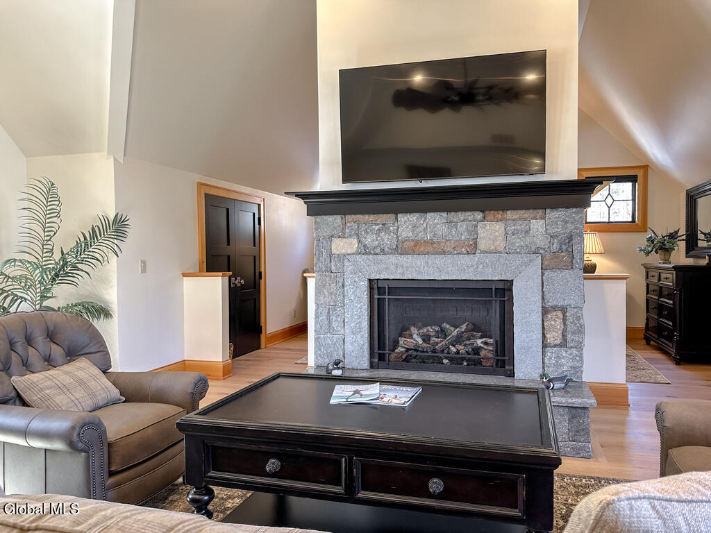 3236 Lake Shore Drive