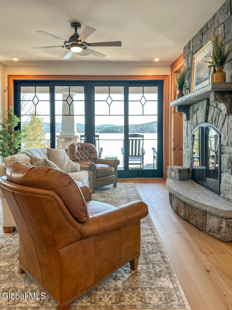 3236 Lake Shore Drive
