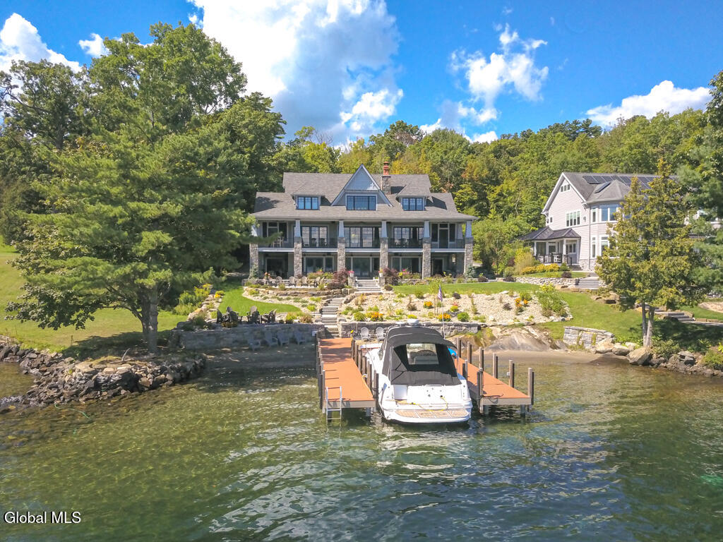 3236 Lake Shore Drive