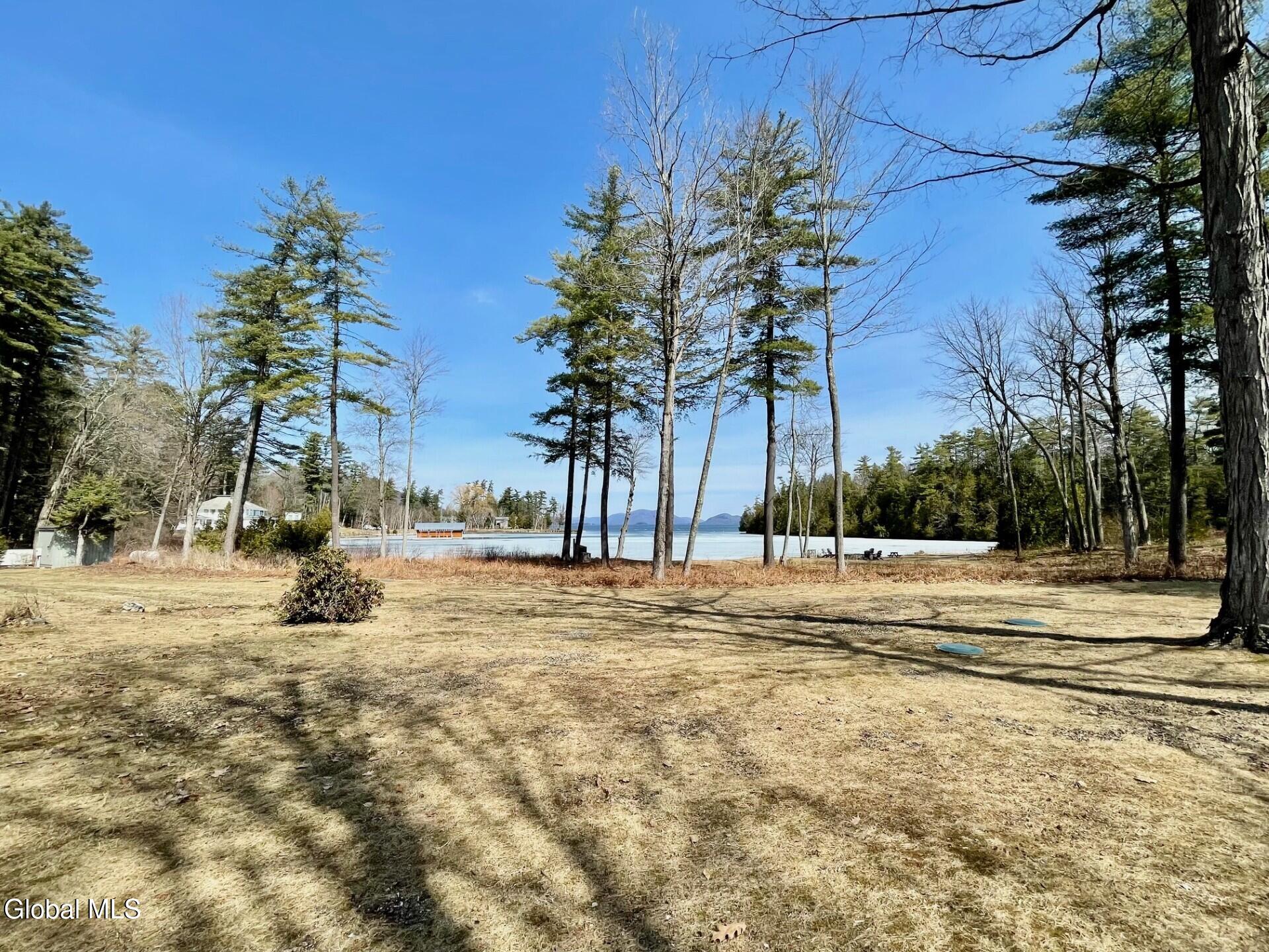 3562 Lake Shore Drive, 35
