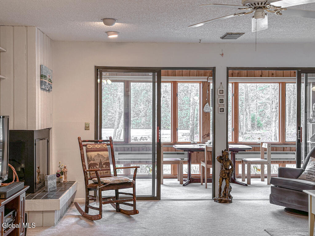 3562 Lake Shore Drive, 35
