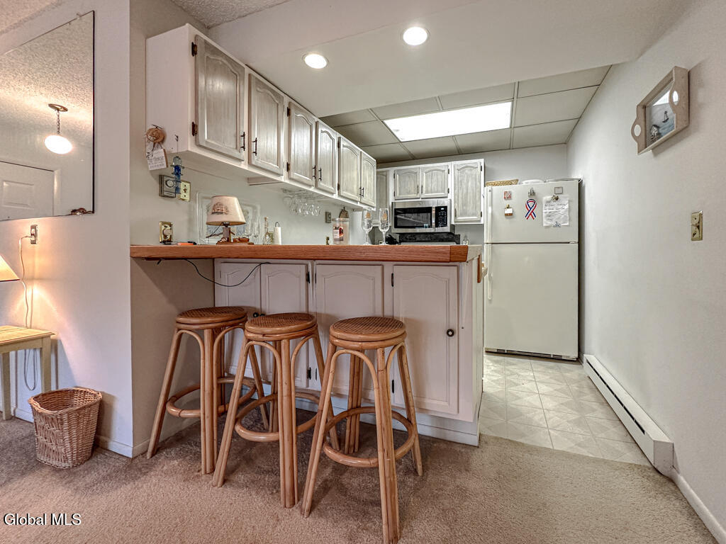 3562 Lake Shore Drive, 35