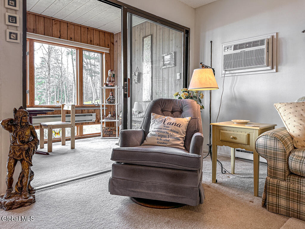 3562 Lake Shore Drive, 35