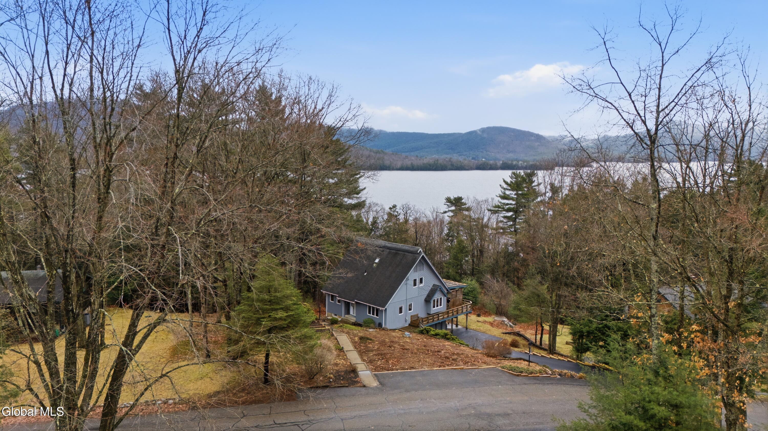 40 Ridgewood Court
