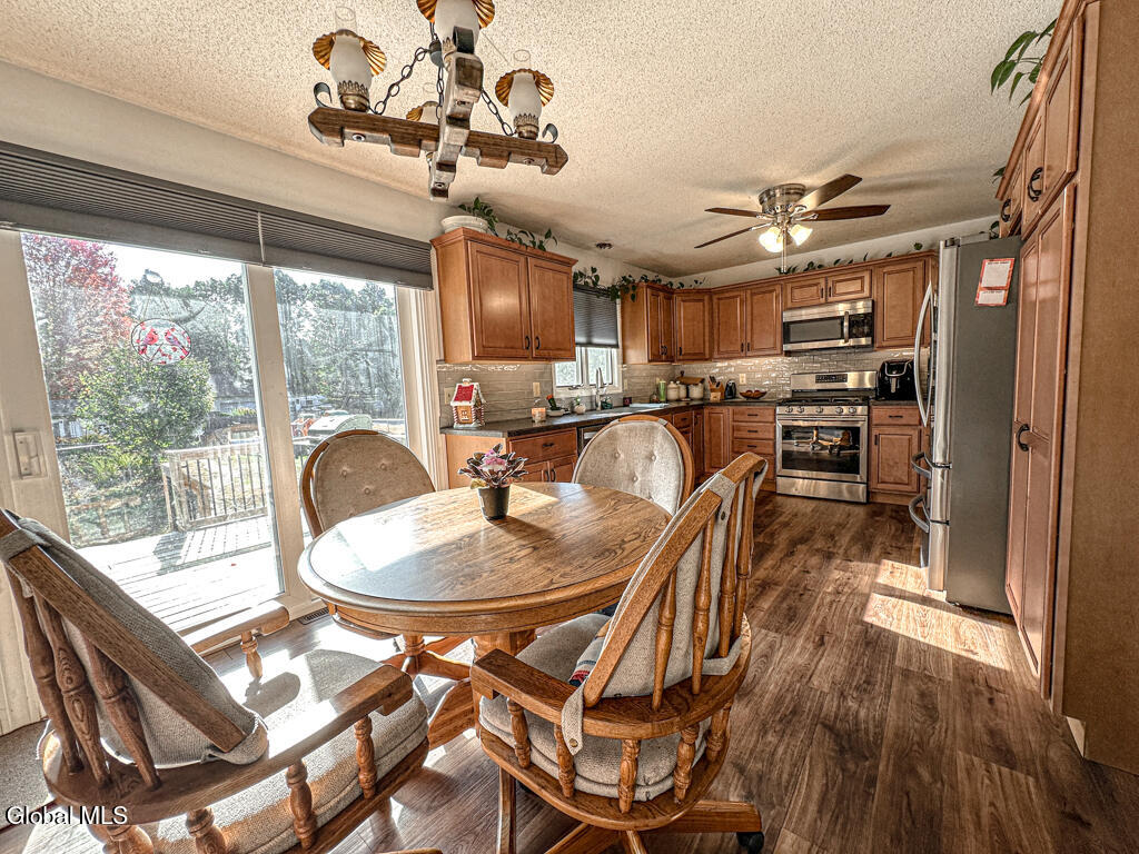 3 Fox Farm Road