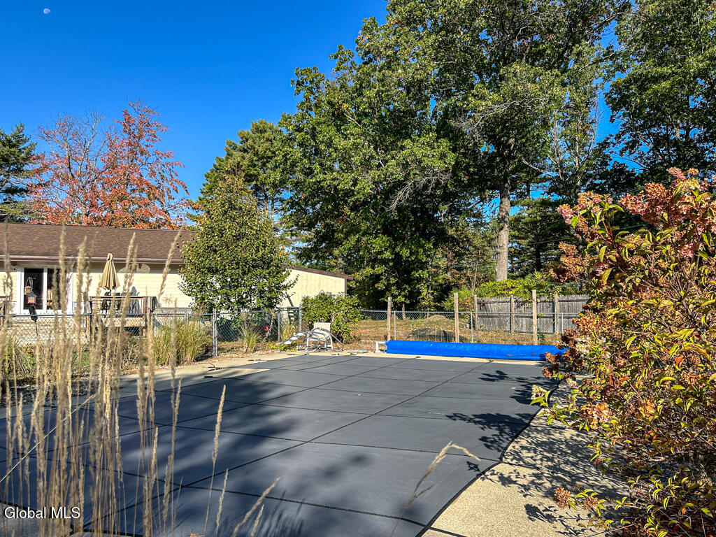 3 Fox Farm Road