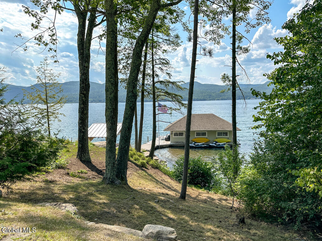 699 Gull Bay Road