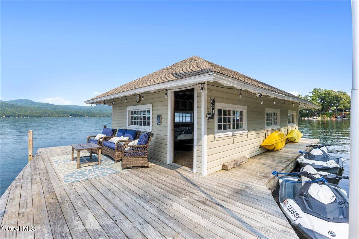 699 Gull Bay Road