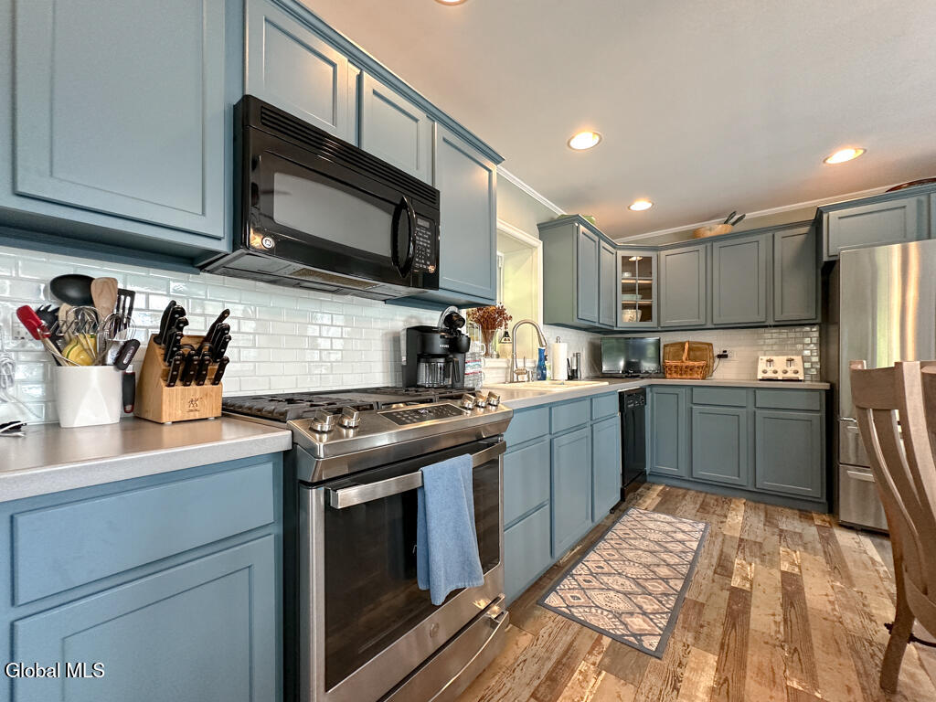 699 Gull Bay Road
