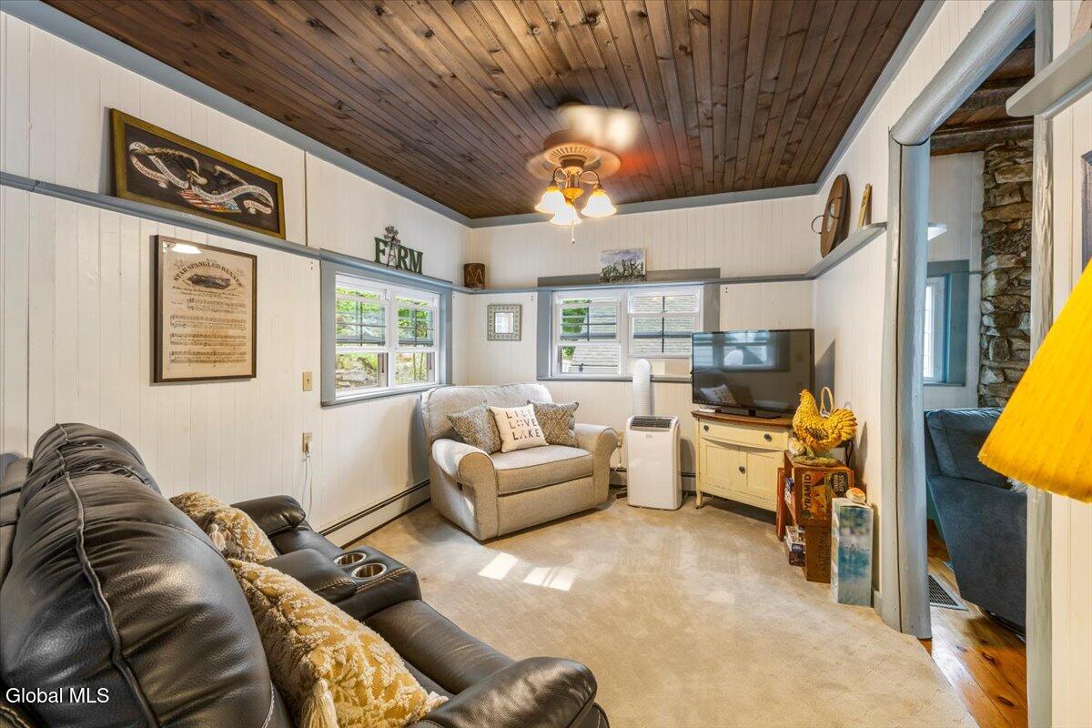 699 Gull Bay Road