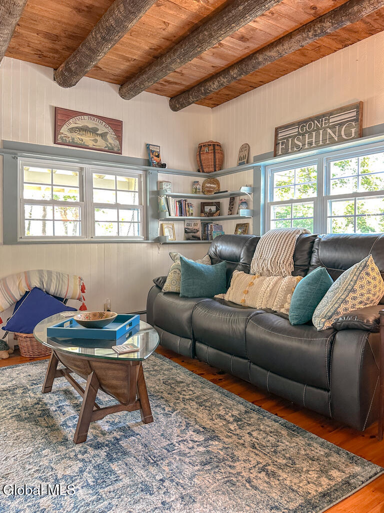 699 Gull Bay Road