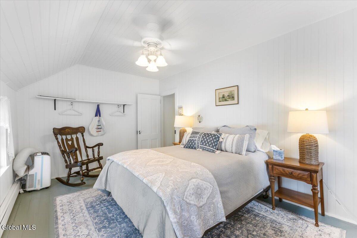 699 Gull Bay Road