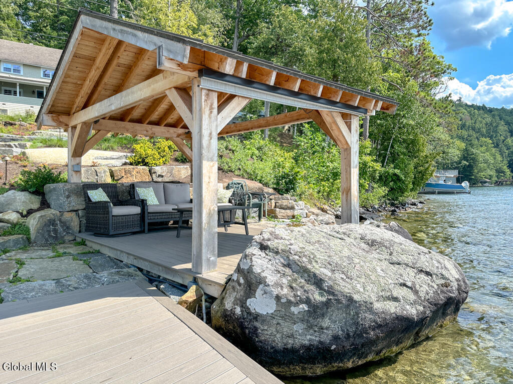 699 Gull Bay Road