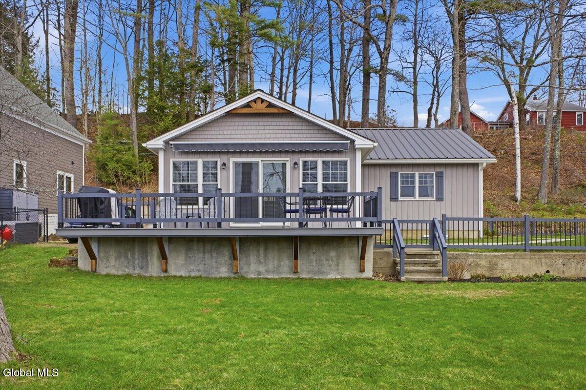 13 Terrace Dr Ext