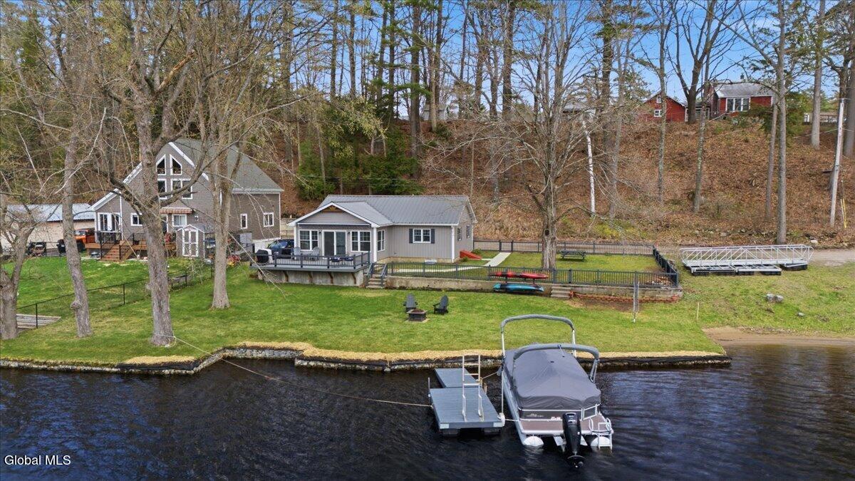 13 Terrace Dr Ext