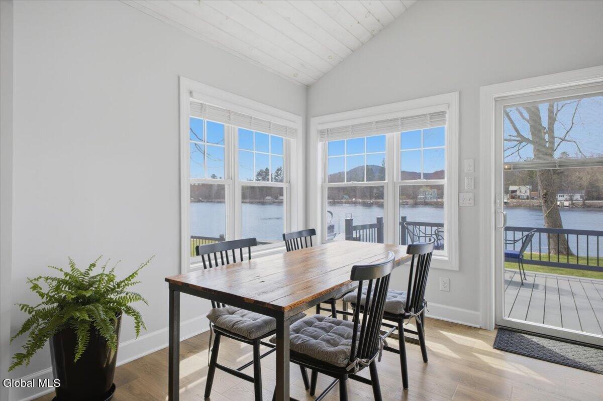 13 Terrace Dr Ext