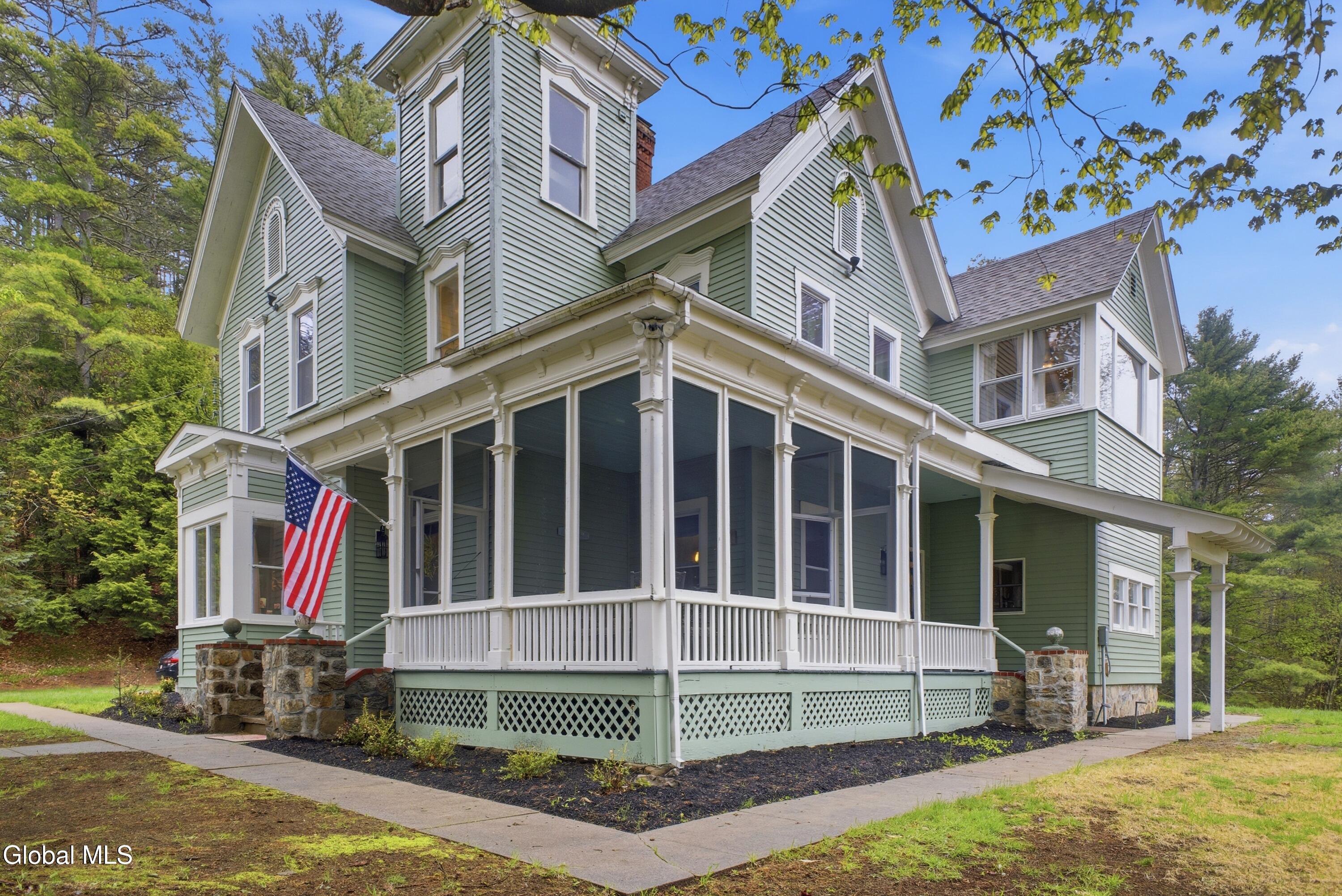 10 Landon Hill Road