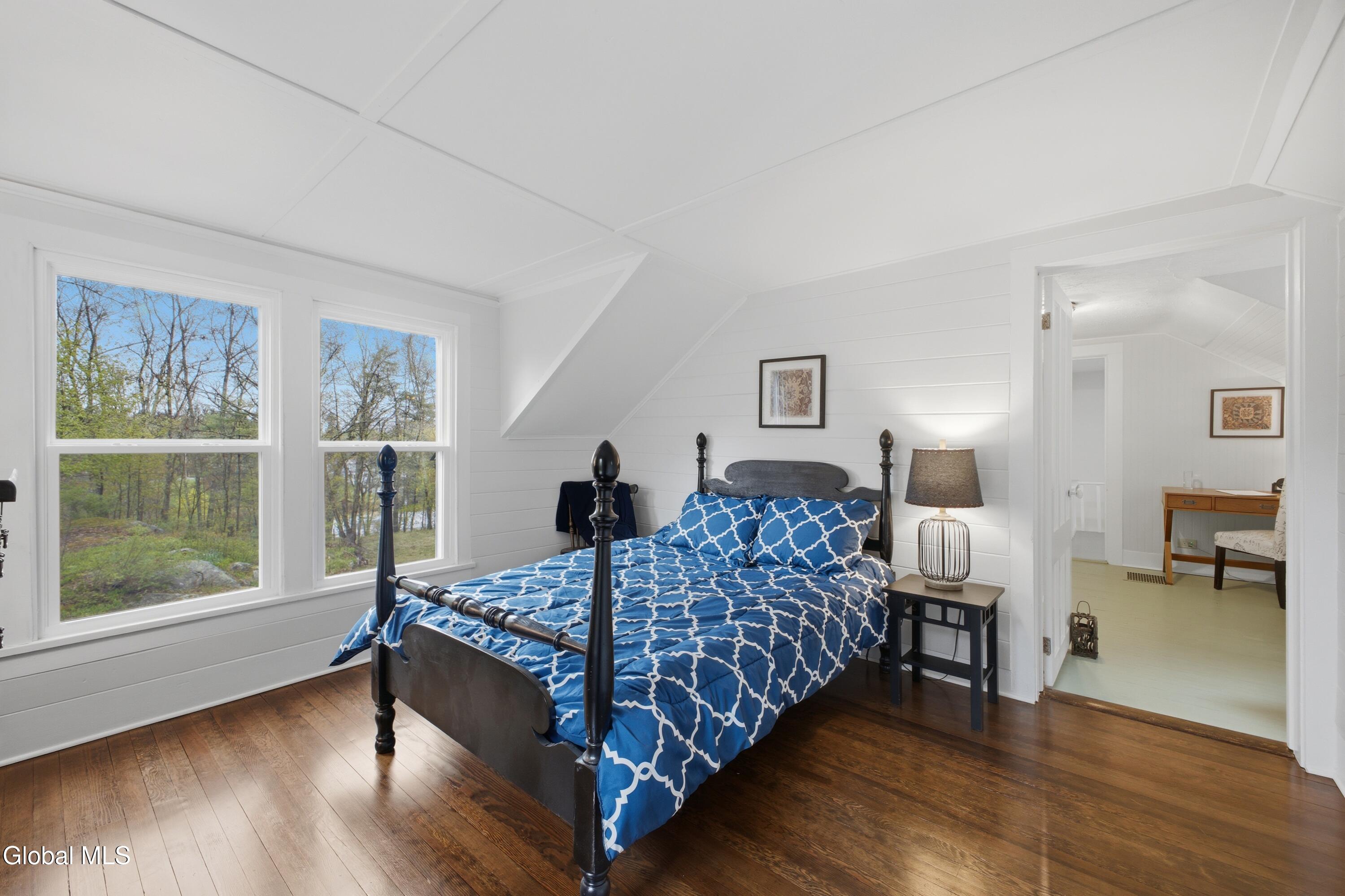 10 Landon Hill Road
