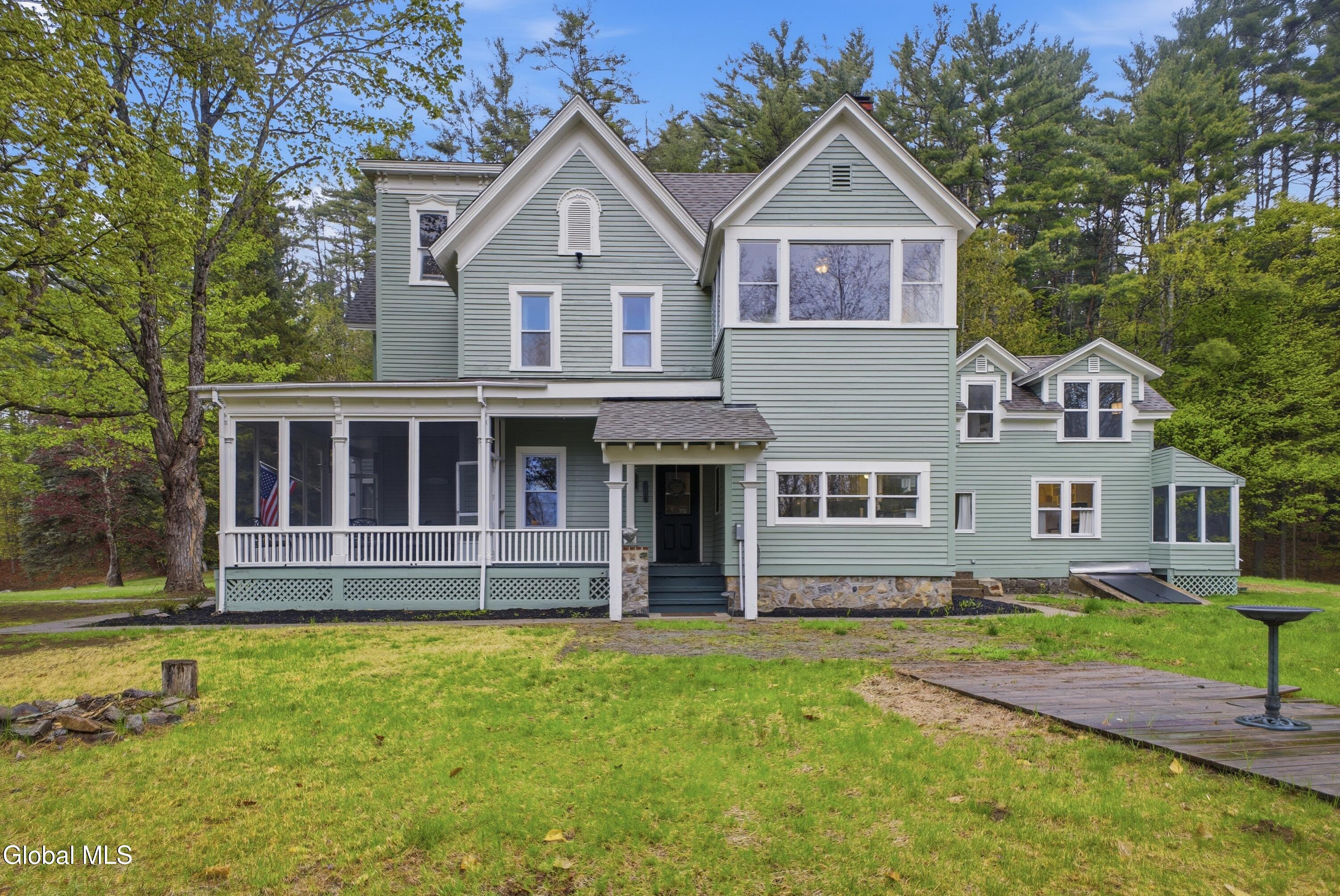 10 Landon Hill Road
