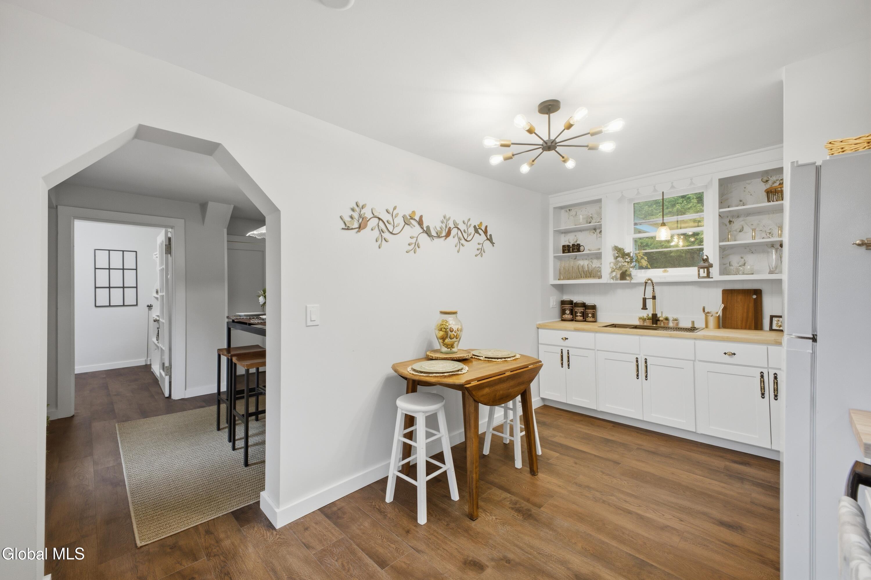 10 Landon Hill Road