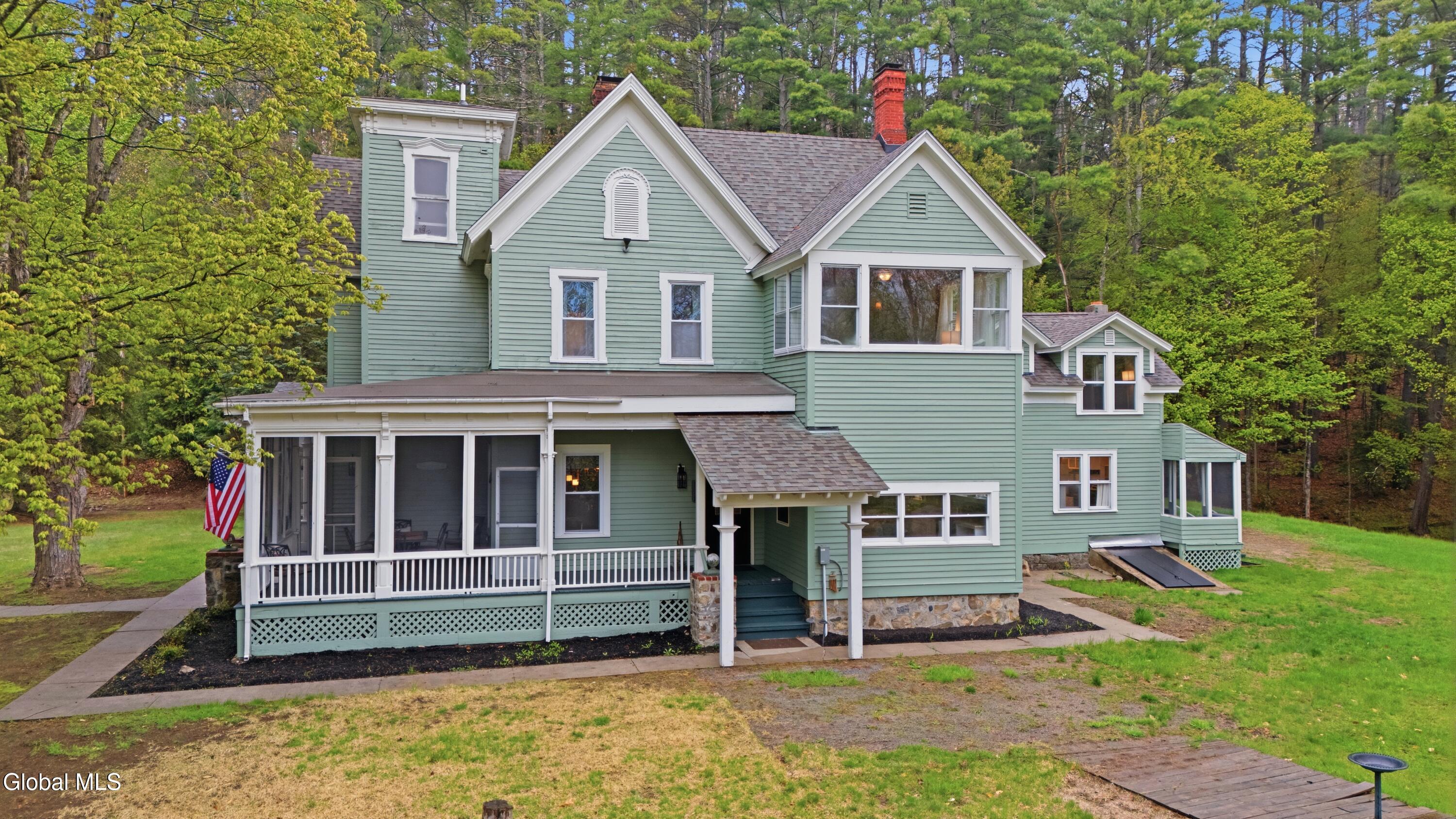 10 Landon Hill Road