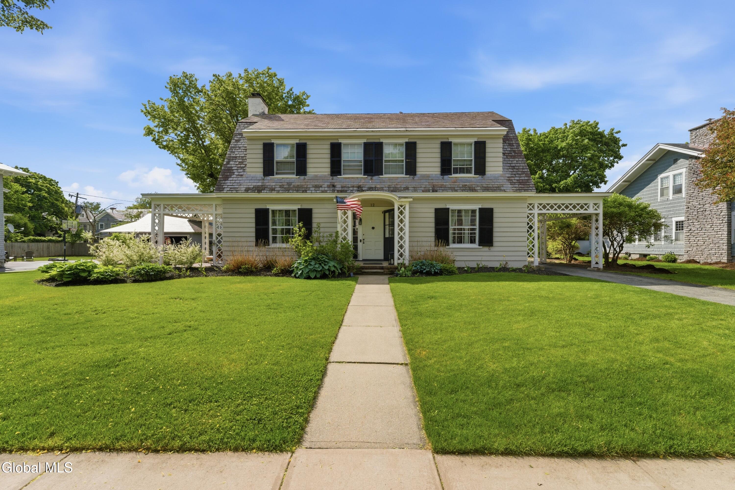 12 Horicon Avenue