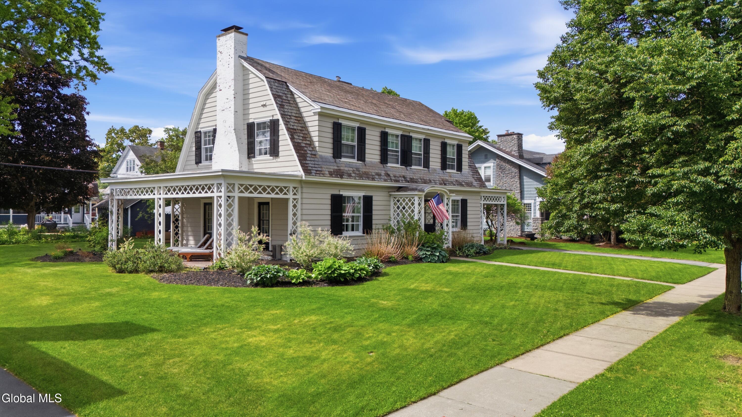 12 Horicon Avenue
