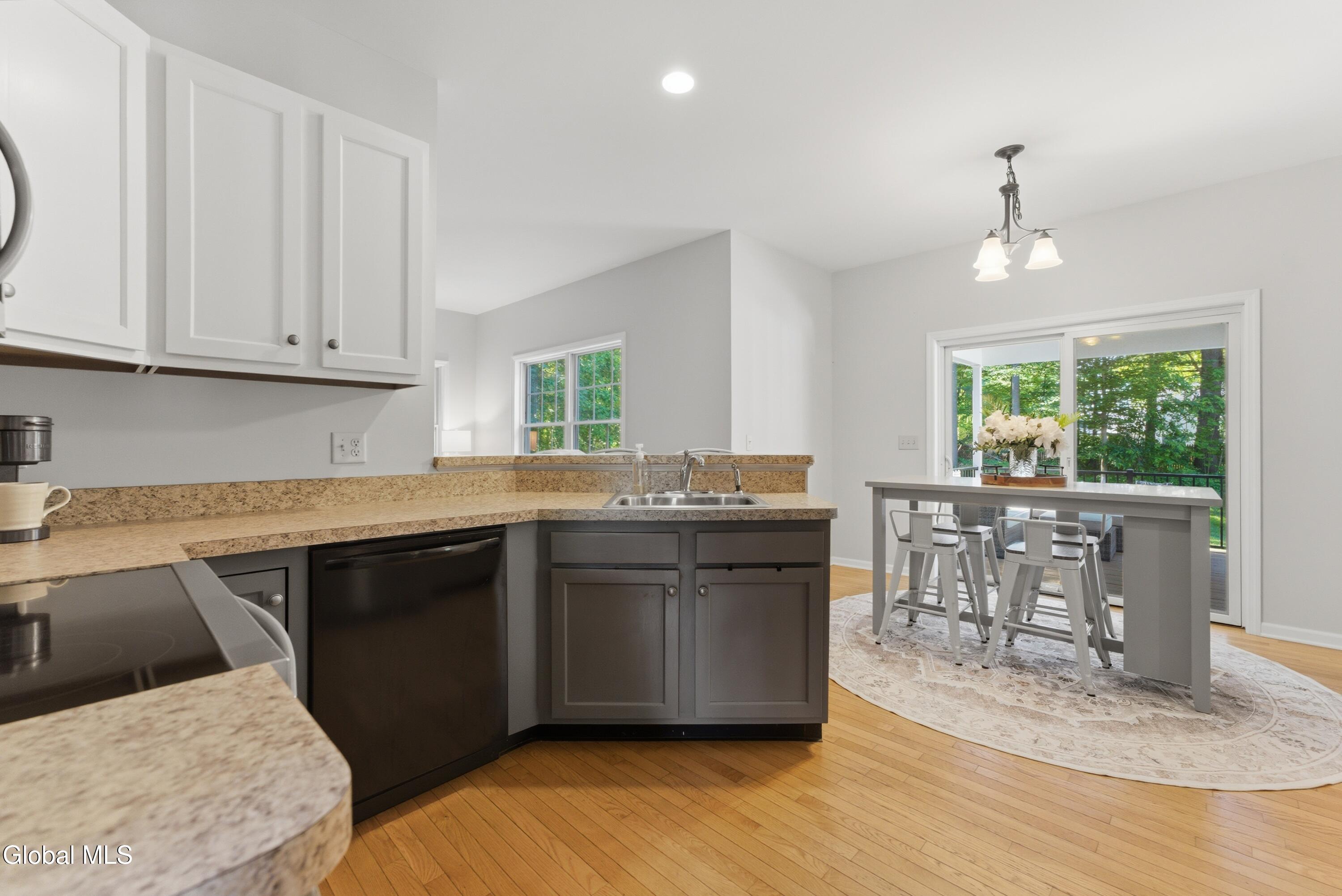 3 Royal Pines Drive