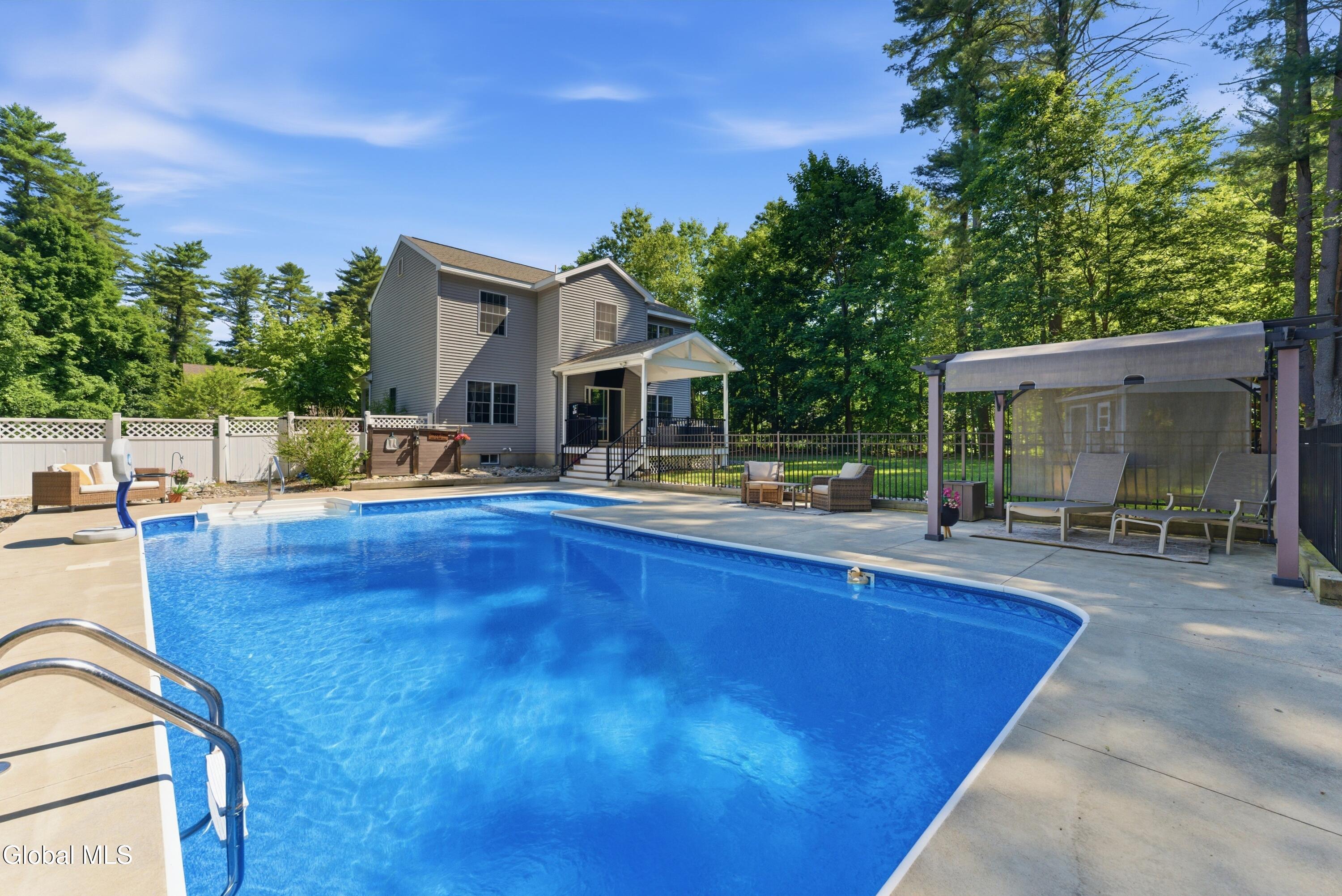 3 Royal Pines Drive