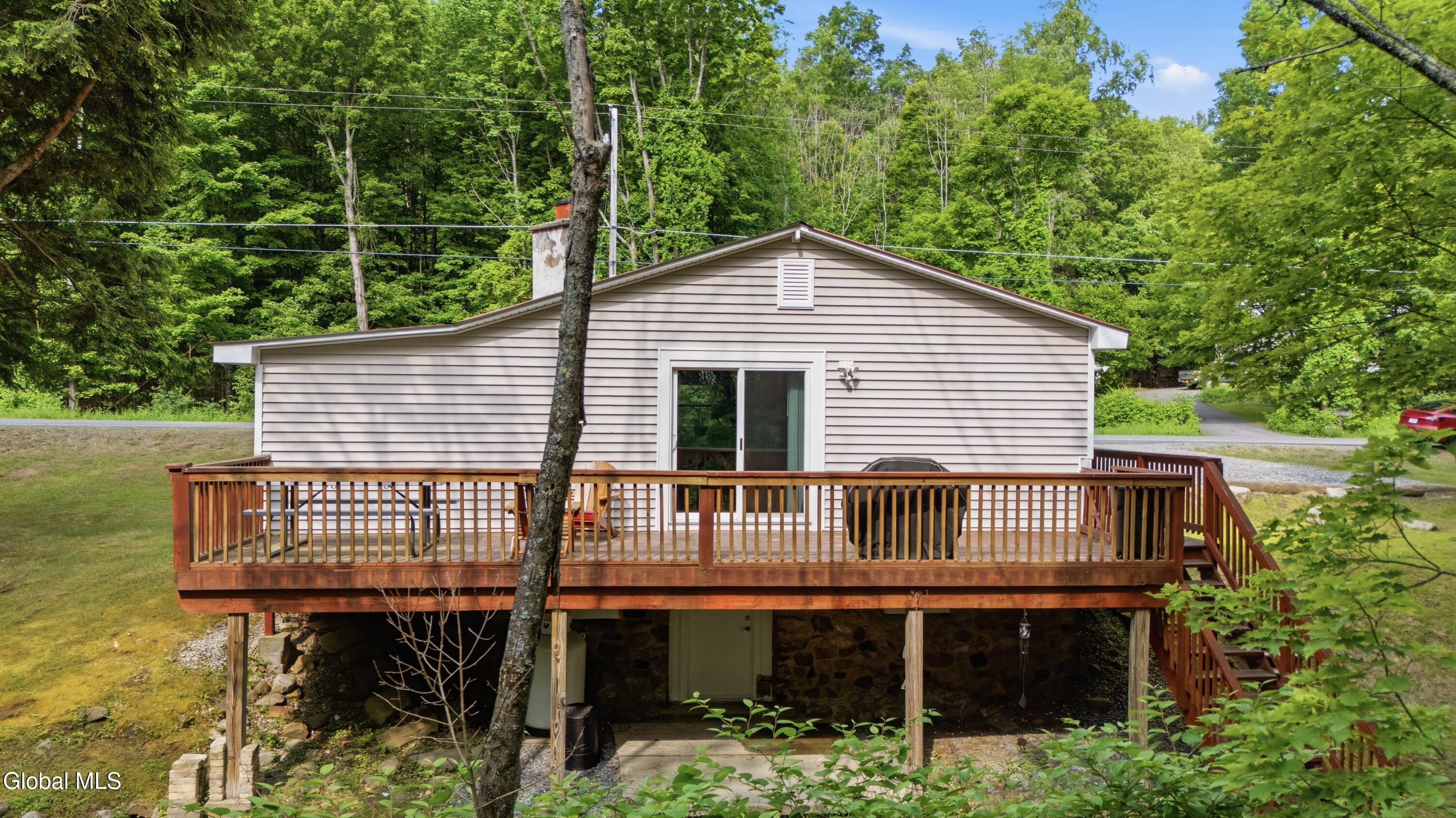 516 Coolidge Hill Road