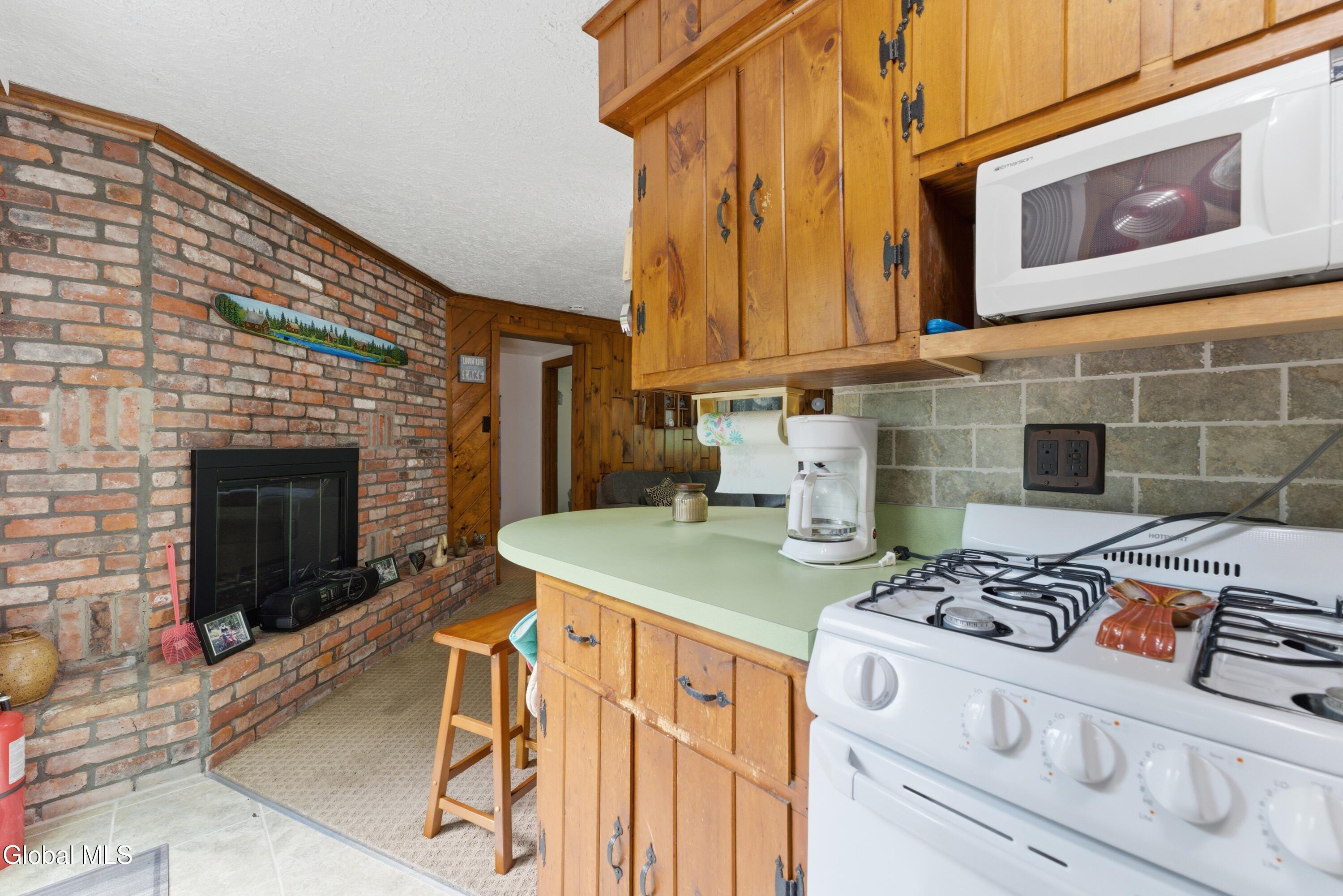 516 Coolidge Hill Road
