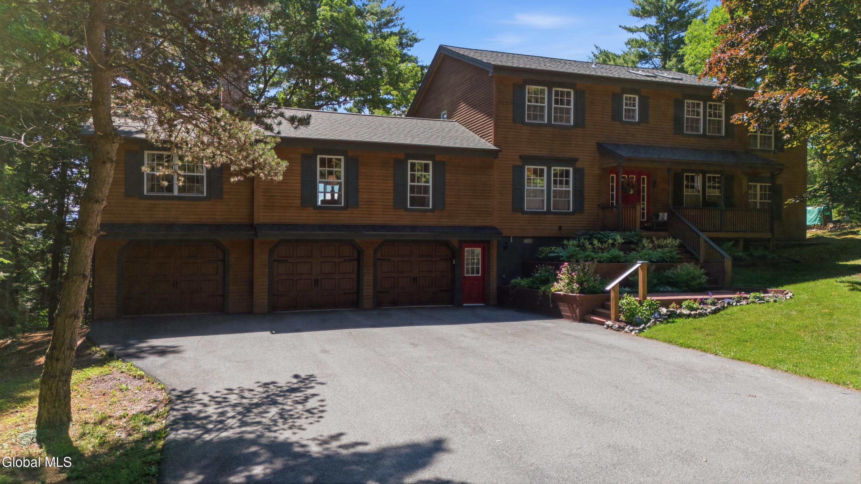 35 Woodland Ridge