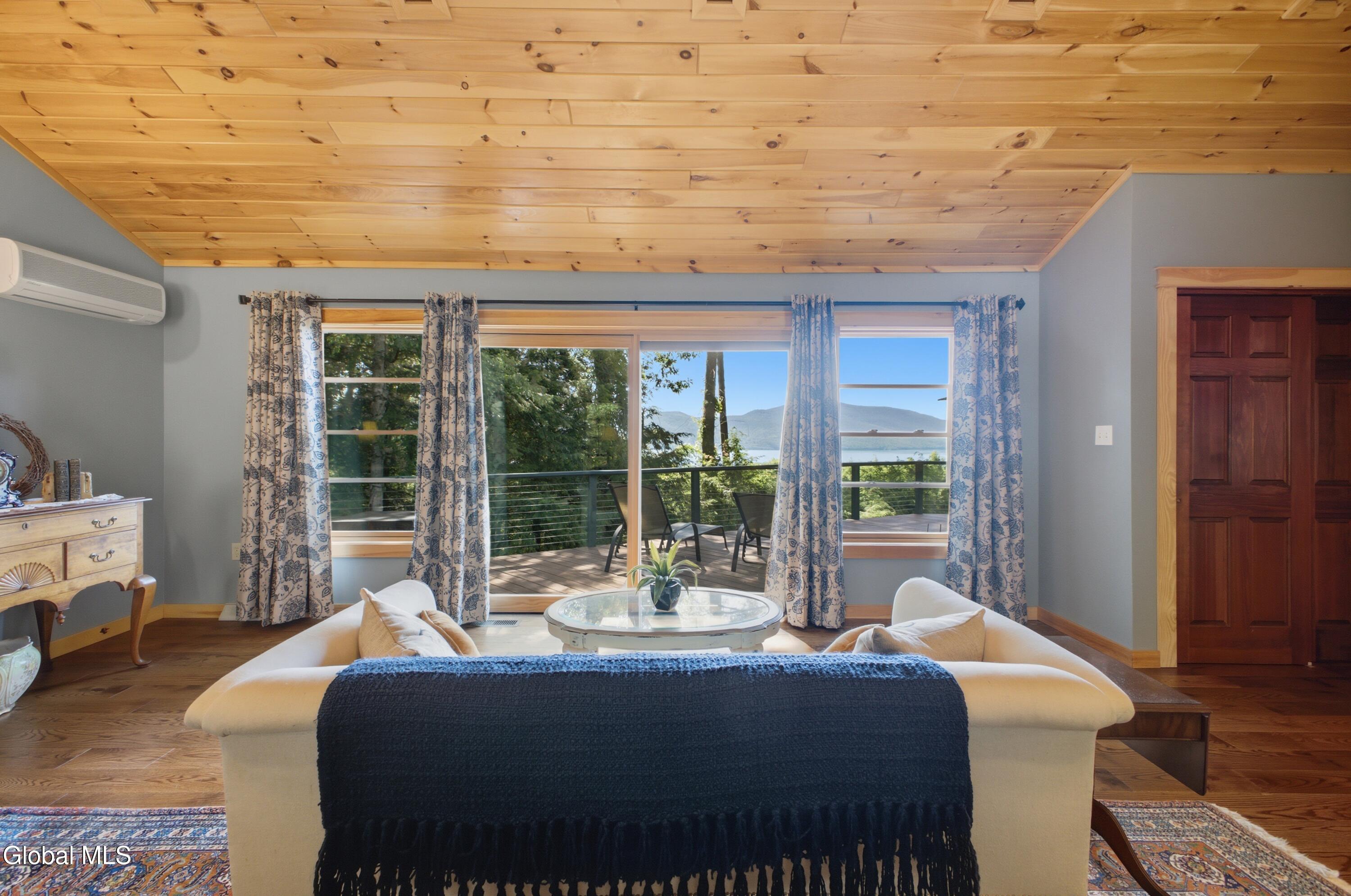35 Woodland Ridge