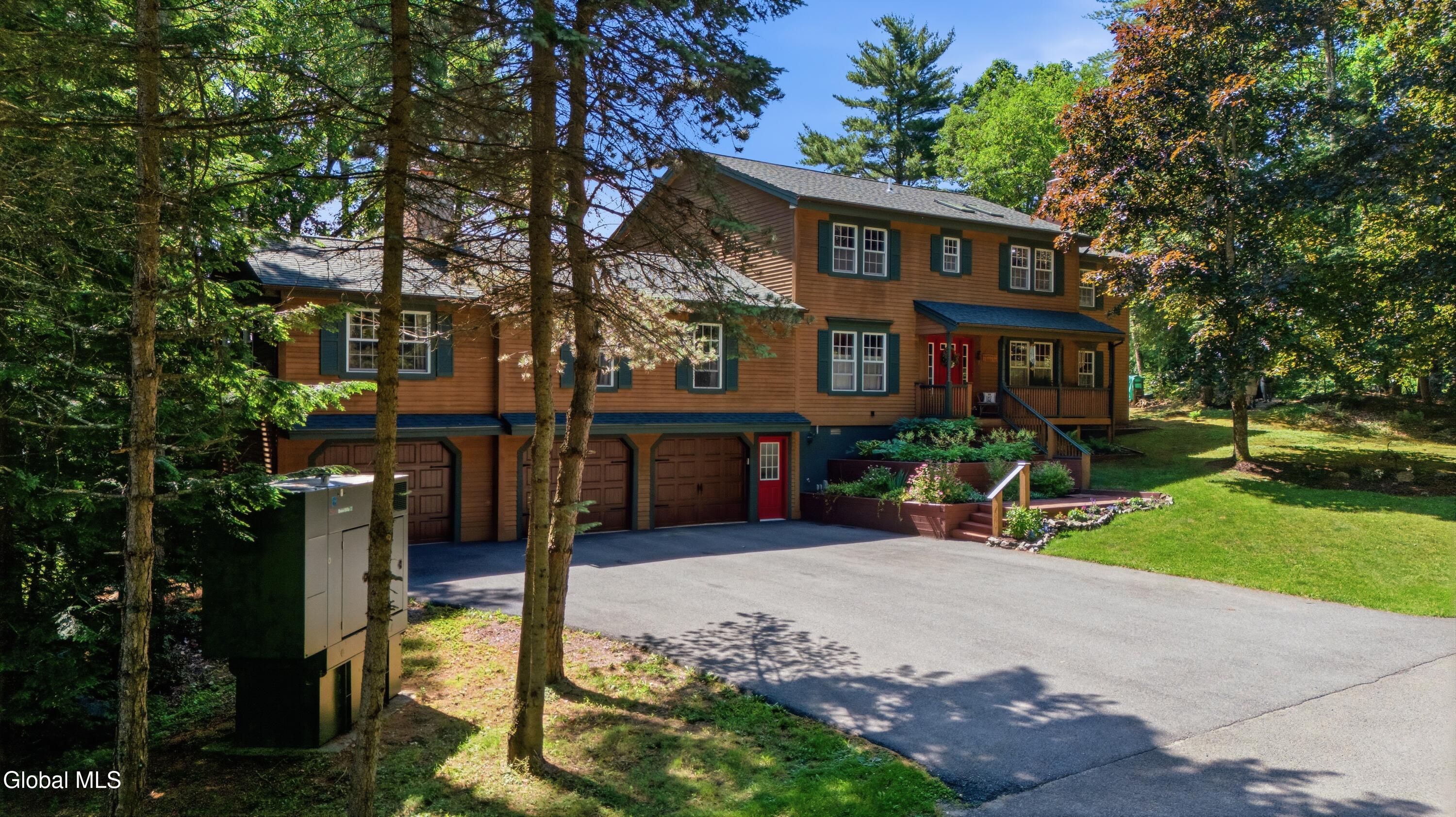 35 Woodland Ridge