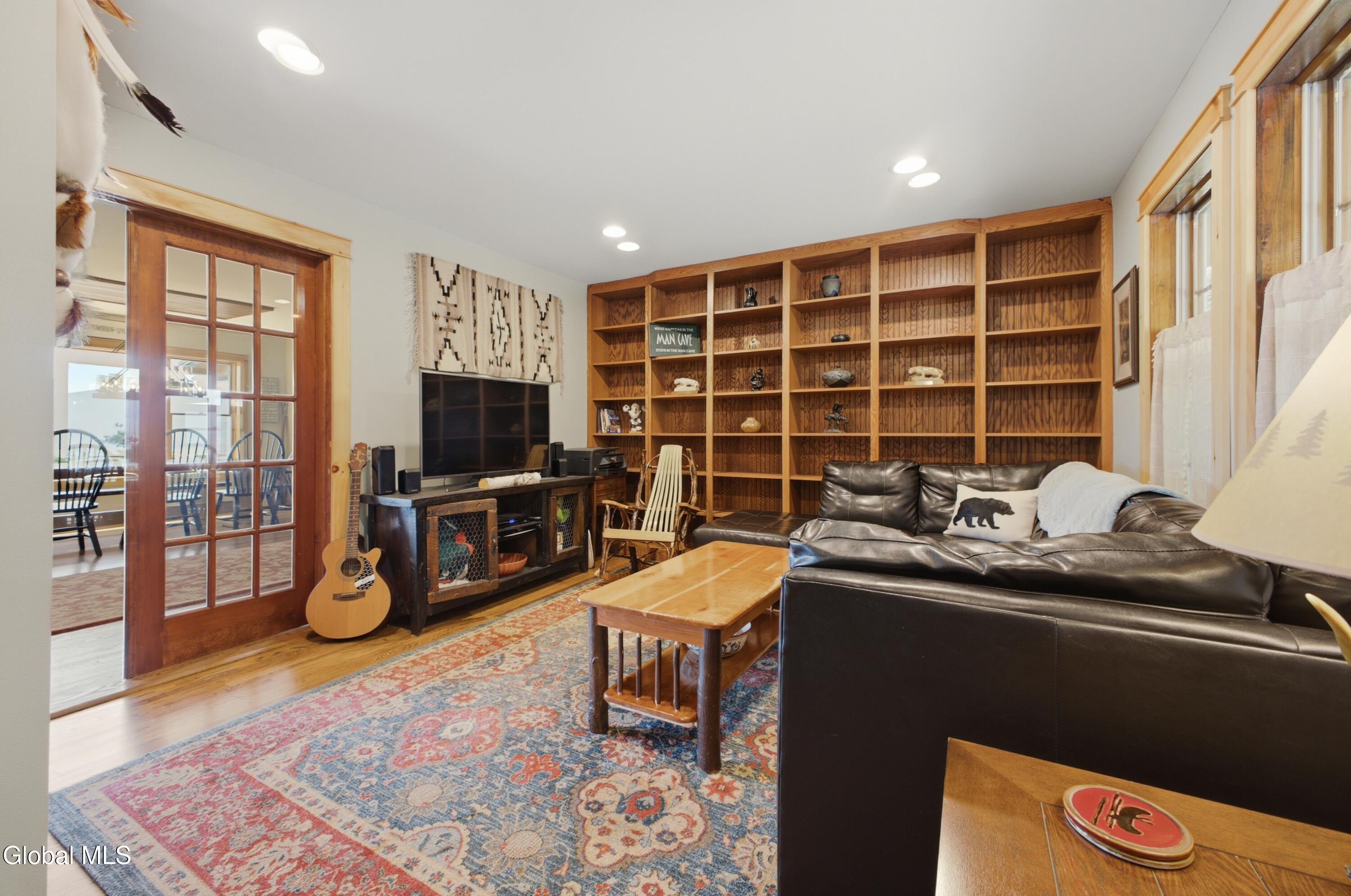 35 Woodland Ridge